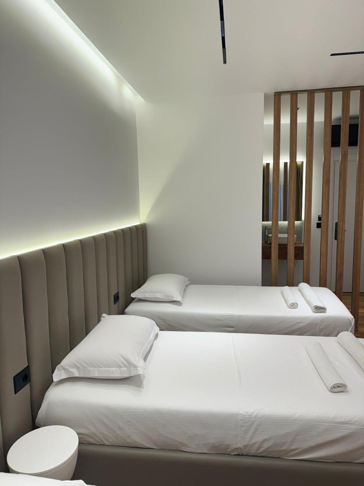 Hotel Jurgen Lezha Kültér fotó
