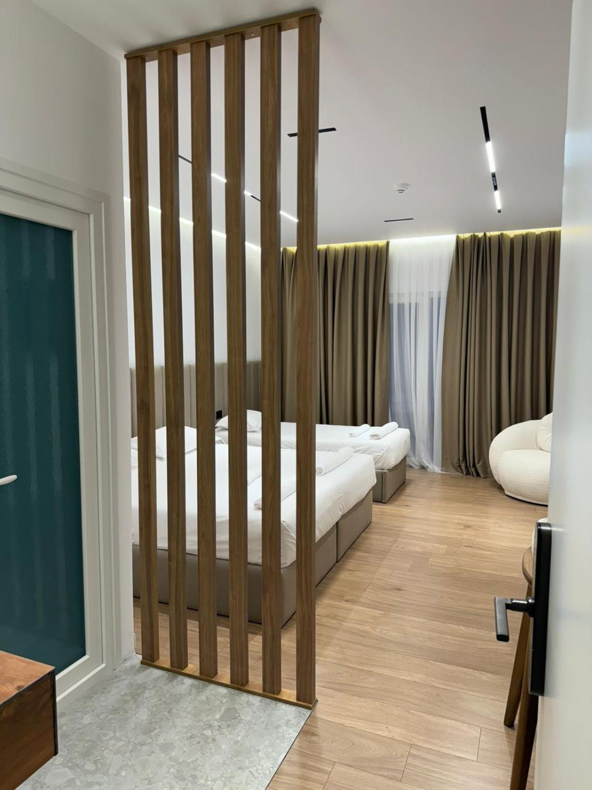 Hotel Jurgen Lezha Kültér fotó