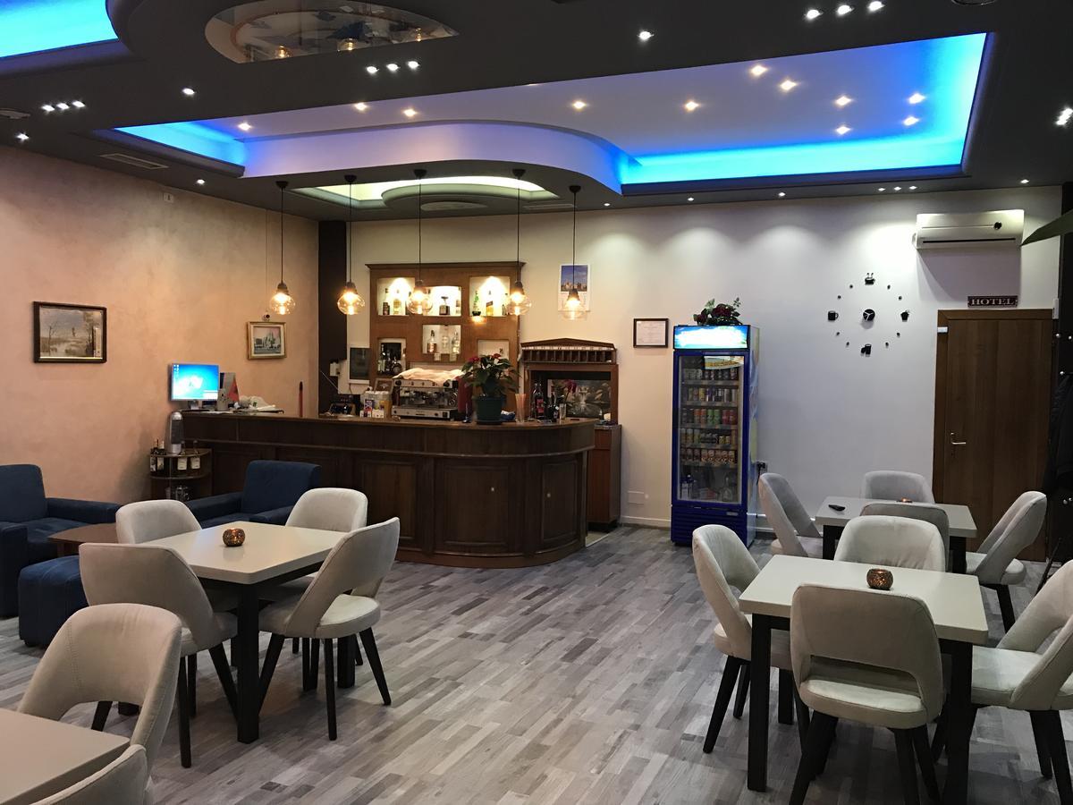 Hotel Jurgen Lezha Kültér fotó